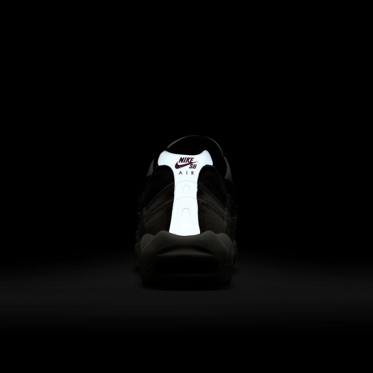 Air Max 95 - SUMMIT WHITE / CACTUS FLOWER-PHOTON DUST - Bild 8