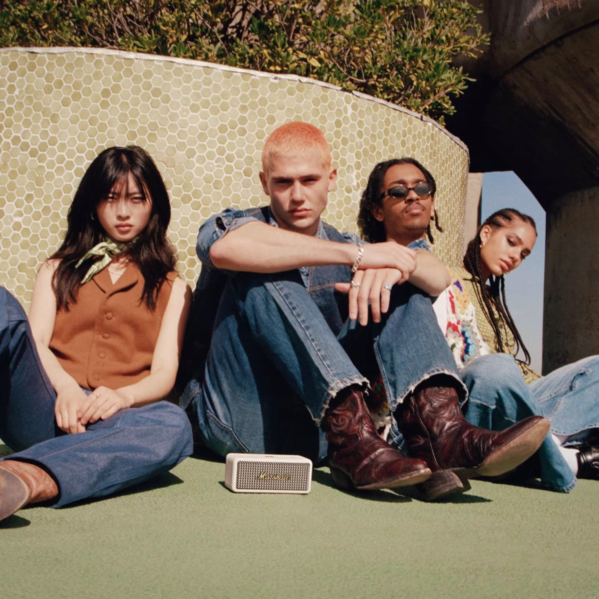 Emberton II - Black and Brass - Bild 3