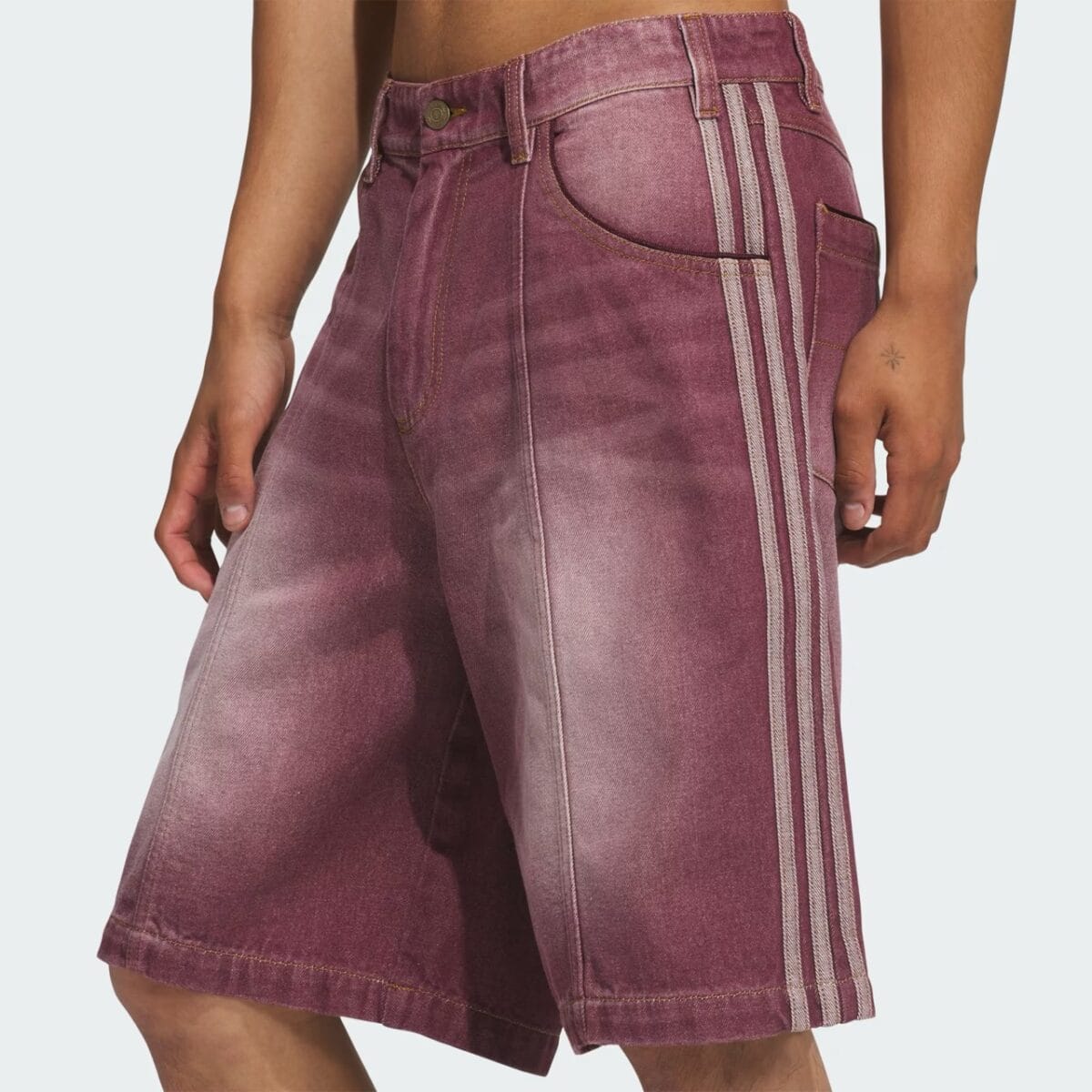 SKATEBOARDING x TYSHAWN WASHED DENIM SHORTS - Maroon - Bild 3