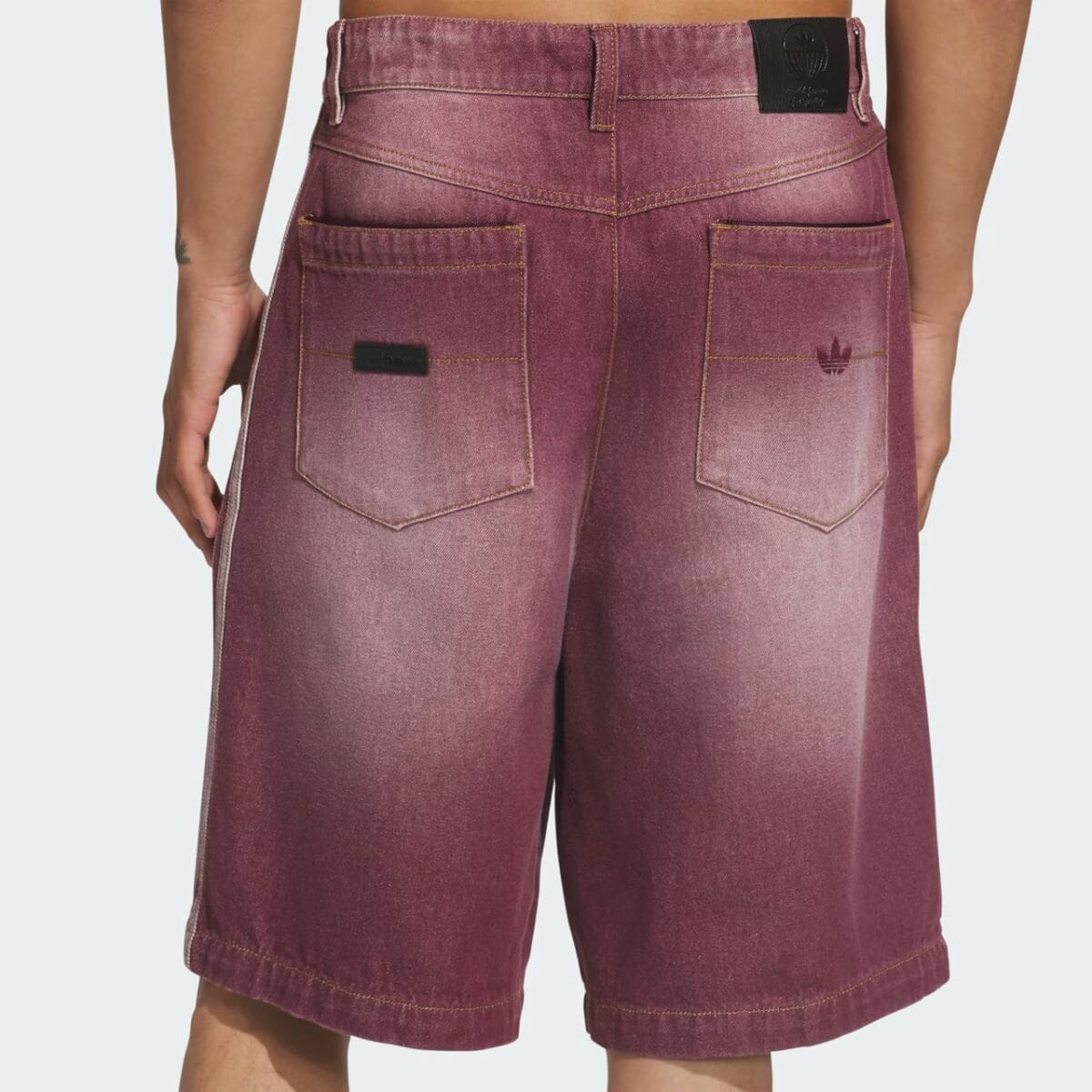 SKATEBOARDING x TYSHAWN WASHED DENIM SHORTS - Maroon - Bild 4